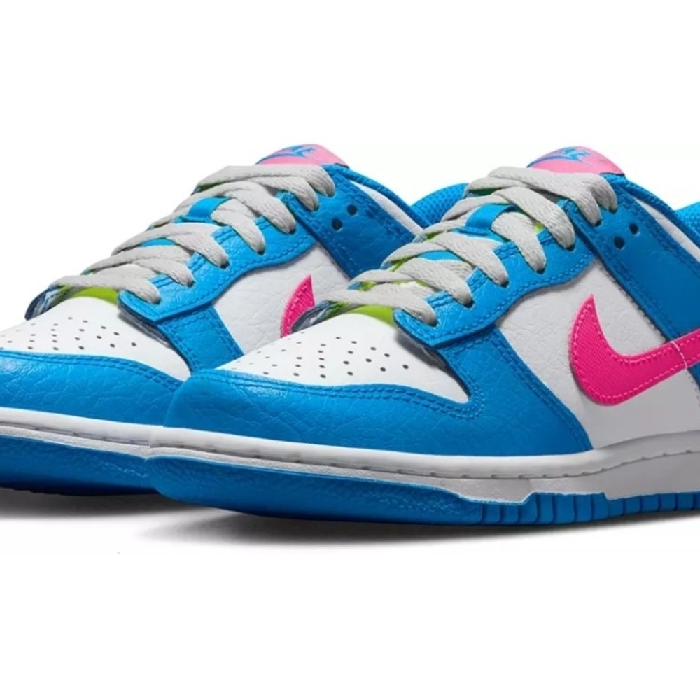 Nike Kids Sneakers in Blue and Pink